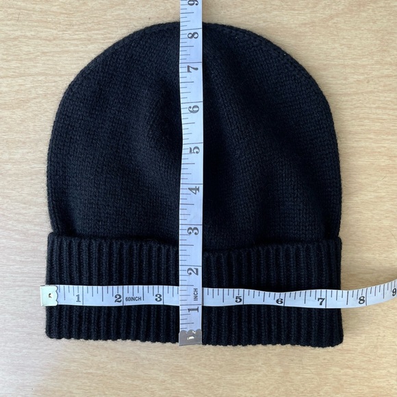 Charter Club Wm’s 100% Cashmere Cuffed Black Knit Beanie Hat NWOT One Size - Picture 10 of 10